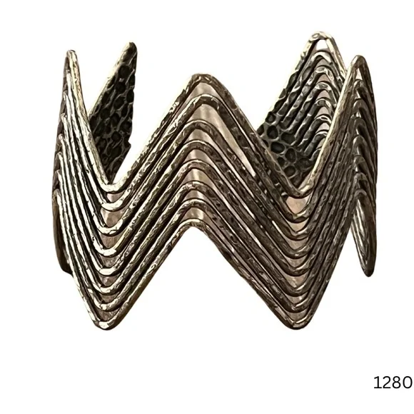 1280 Silver Zigzag Cuff Bracelet - Picture 1 of 5
